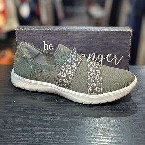 Adella Strip Slip Ons Cloudsteppers